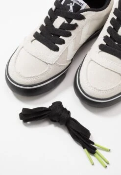 Hummel Stadil 3.0 - Instappers - Marshmallow -Hummel 02b377c359a1416f9a6609de3a46c40b