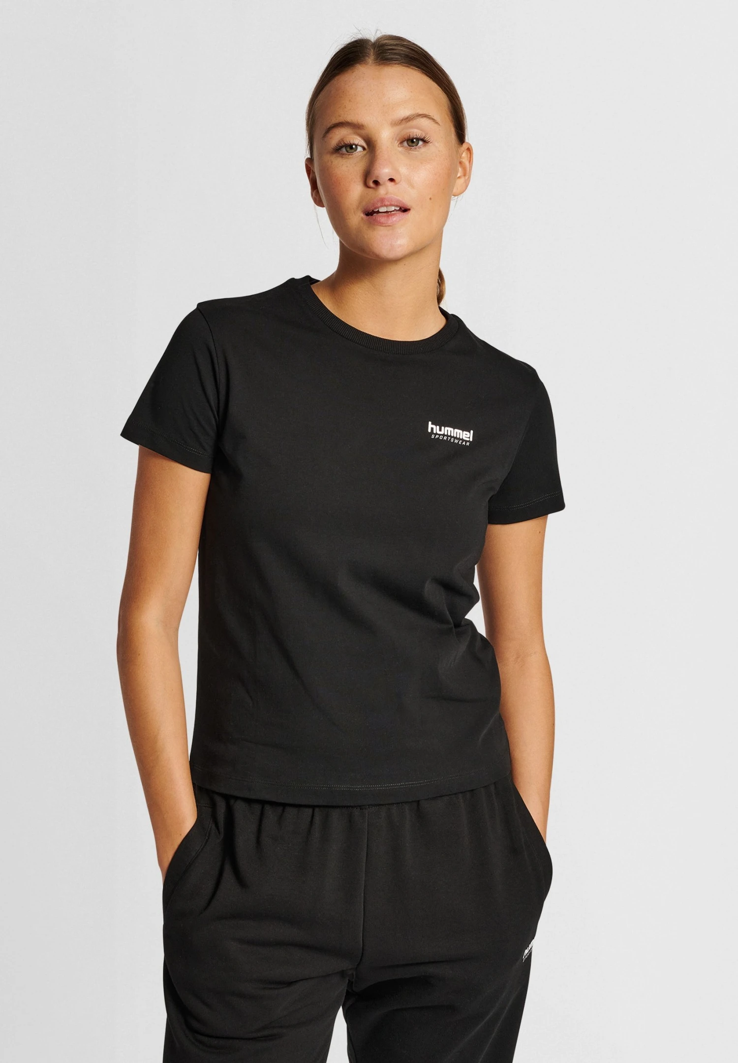 Hummel Kristy Short - T-Shirt Basic - Black 3 Hummel Kristy Short - T-Shirt Basic - Black
