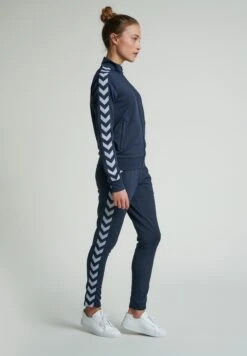 Hummel Nelly Zip Jacket - Trainingsvest - Blue Nights -Hummel 08c30a015c88454388932b478c3a3a84