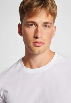 Hummel T-Shirt Basic - White 13 Hummel T-Shirt Basic - White -Hummel 0b0b0ce0eb3b40bea7b7ee64e7936a5b