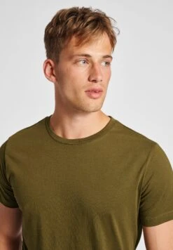 Hummel T-Shirt Basic - Dark Olive -Hummel 2ead4bca2f8347dda4f1c10bef654261