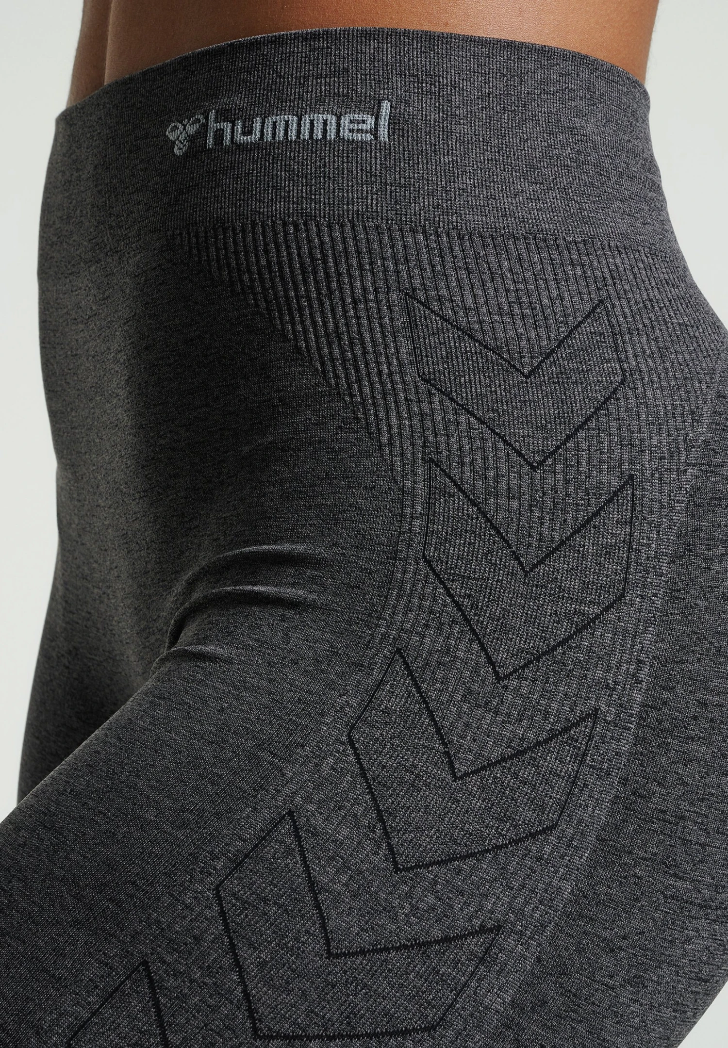 Hummel 3/4 Sportbroek - Black Melange 6 Hummel 3/4 Sportbroek - Black Melange - Afbeelding 4