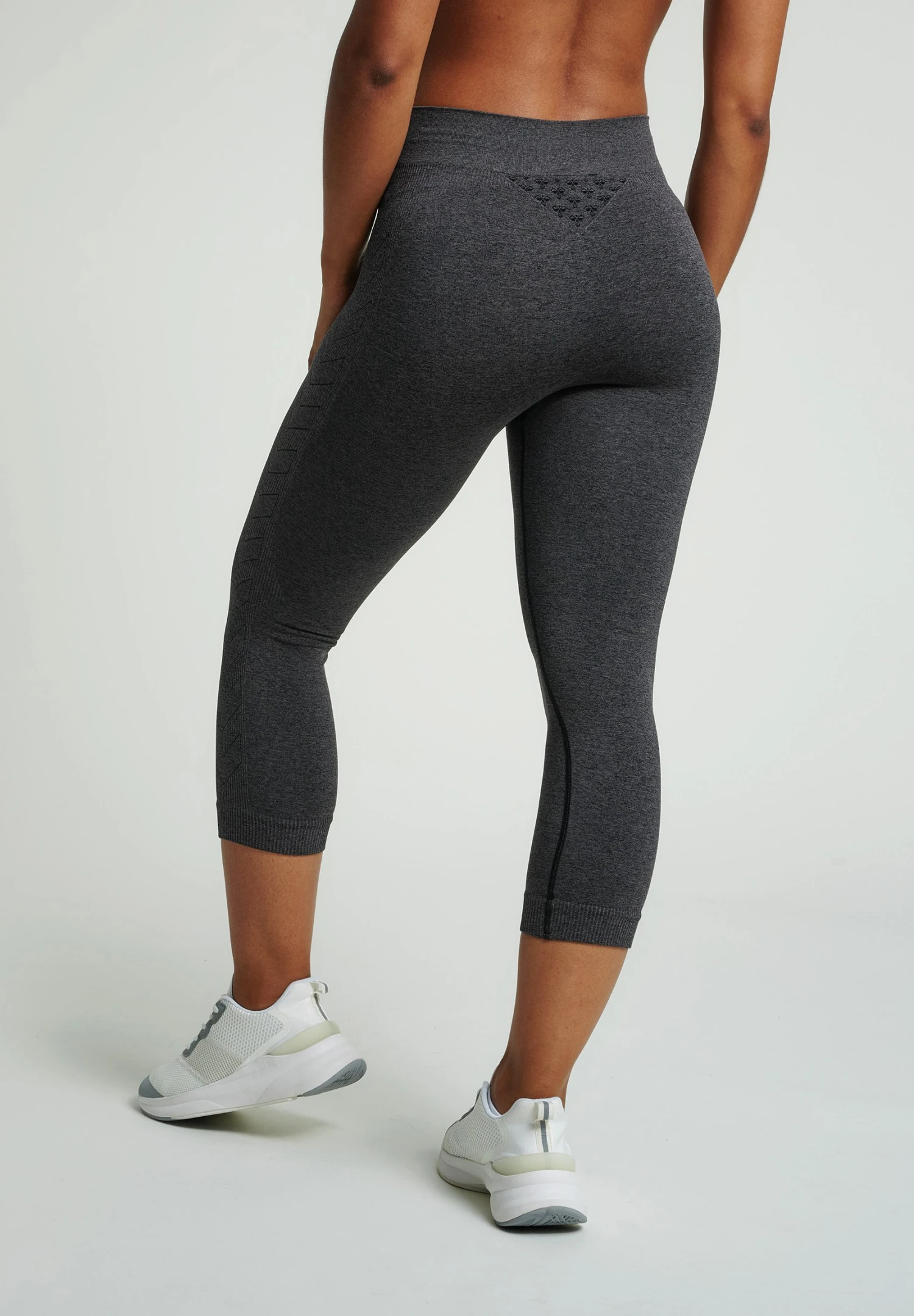 Hummel 3/4 Sportbroek - Black Melange 5 Hummel 3/4 Sportbroek - Black Melange - Afbeelding 3