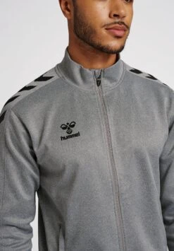 Hummel Hmlcore Xk Zip- Trainingsvest - Grey Melange 13 Hummel Hmlcore Xk Zip- Trainingsvest - Grey Melange -Hummel 59f456bbbeeb4f76a30a1c20ab11e5be