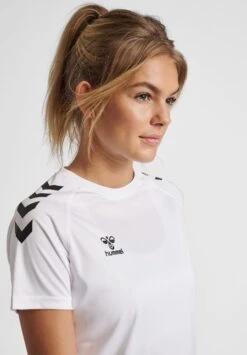Hummel Sport T-Shirt - White 12 Hummel Sport T-Shirt - White -Hummel 6aa3a1fa889f480a9bf58f0960432093