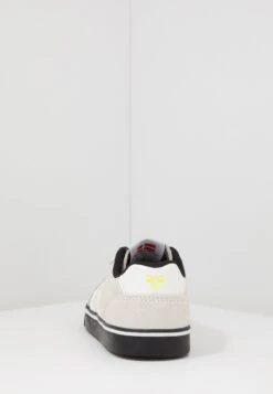 Hummel Stadil 3.0 - Instappers - Marshmallow -Hummel 969a906cf6634f088ca3c90267aed269