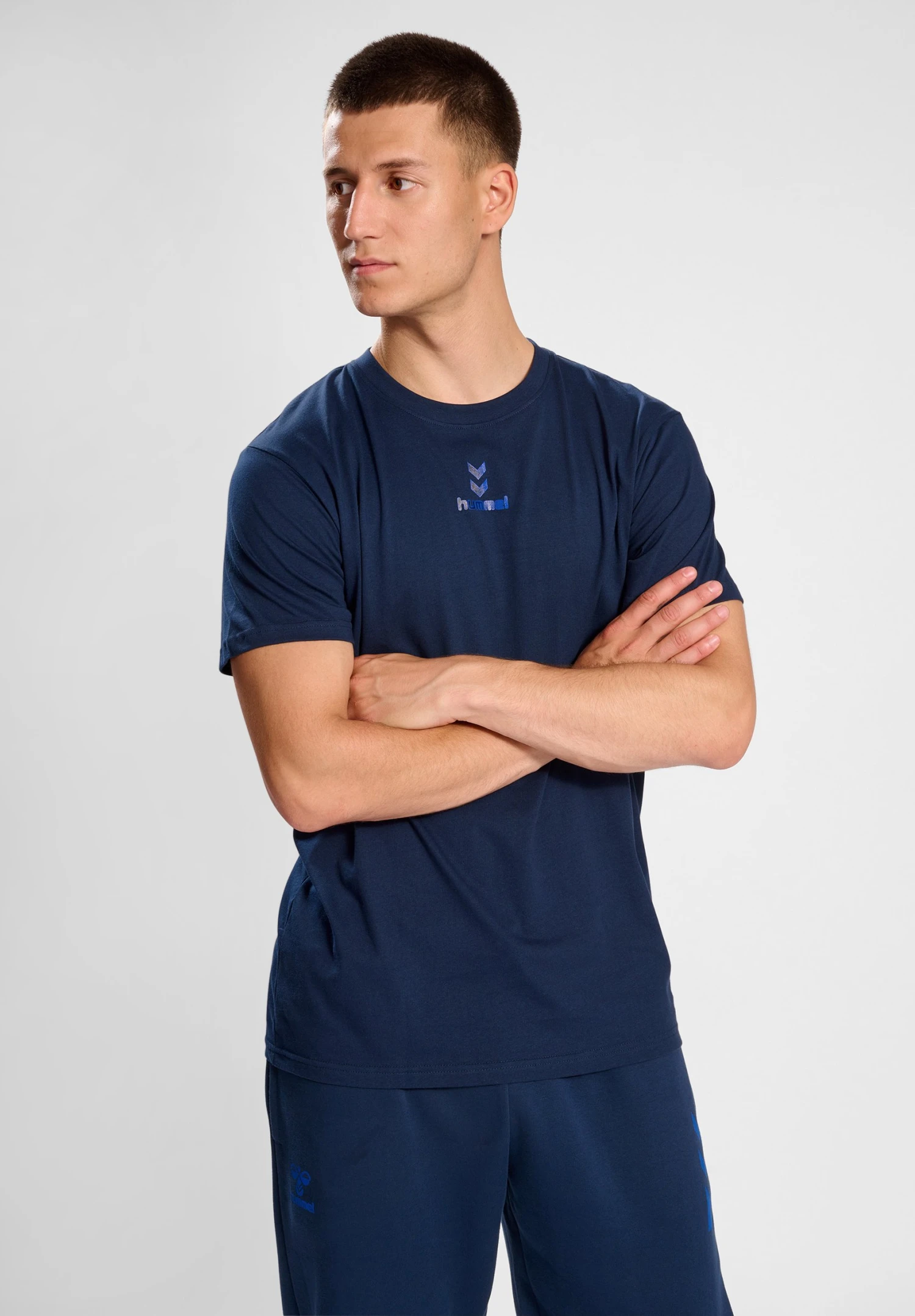 Hummel Active Chevrons Co- T-Shirt Basic - Dress Blues 3 Hummel Active Chevrons Co- T-Shirt Basic - Dress Blues