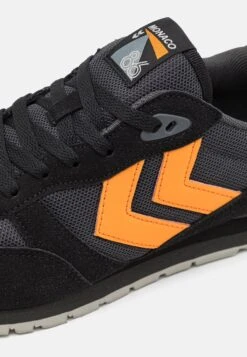 Hummel Monaco 86 Unisex - Sneakers Laag - Black/Magnet -Hummel e66c80dbc79f409784c3a7d37f490e82