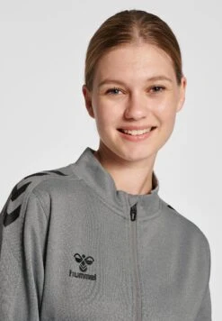 Hummel Hml Core Xk Poly- Trainingsvest - Grey Melange 13 Hummel Hml Core Xk Poly- Trainingsvest - Grey Melange -Hummel edccc35f5cd542b99f44c8201bbc3135