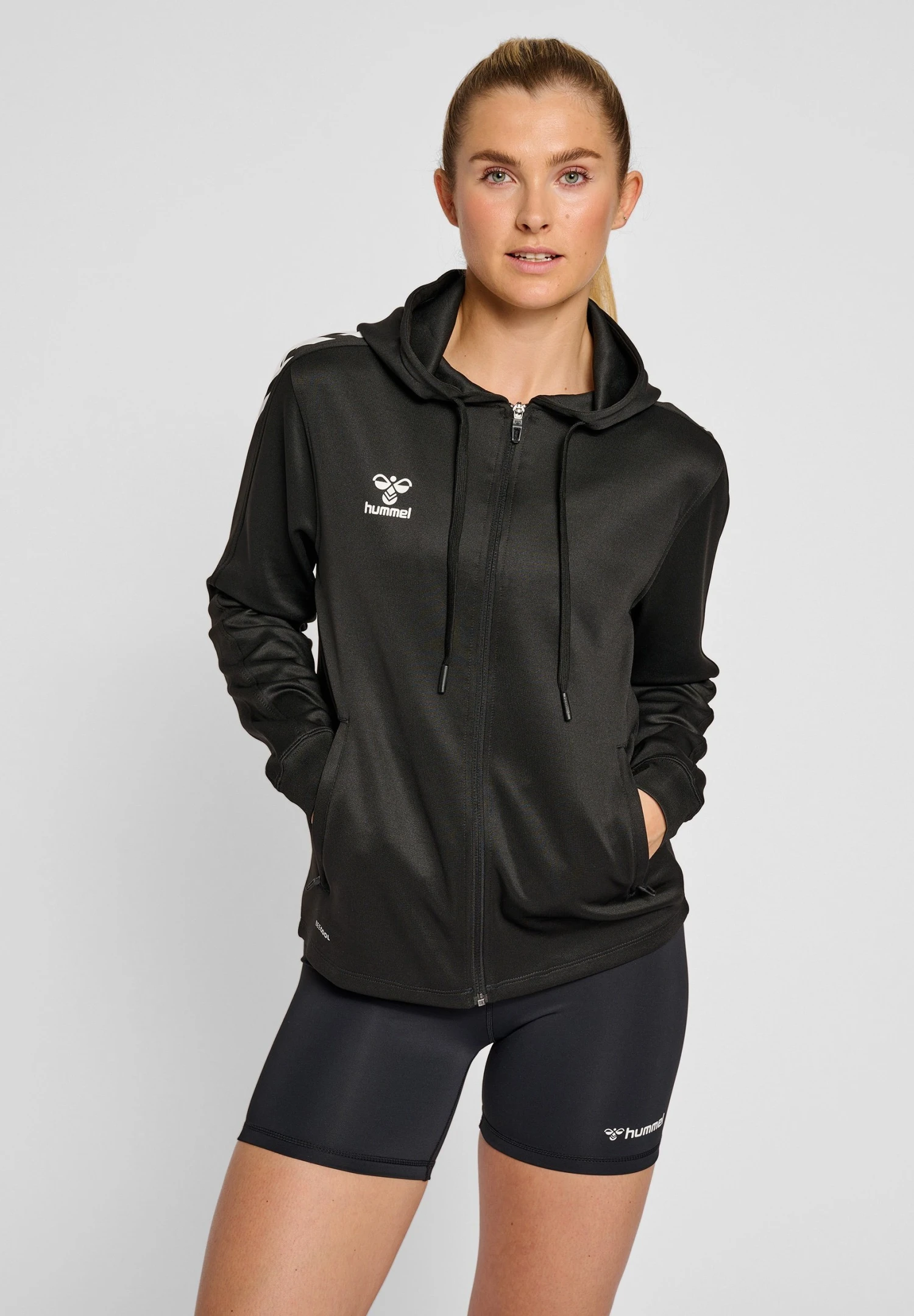 Hummel Core- Sweater Met Rits - Black 3 Hummel Core- Sweater Met Rits - Black