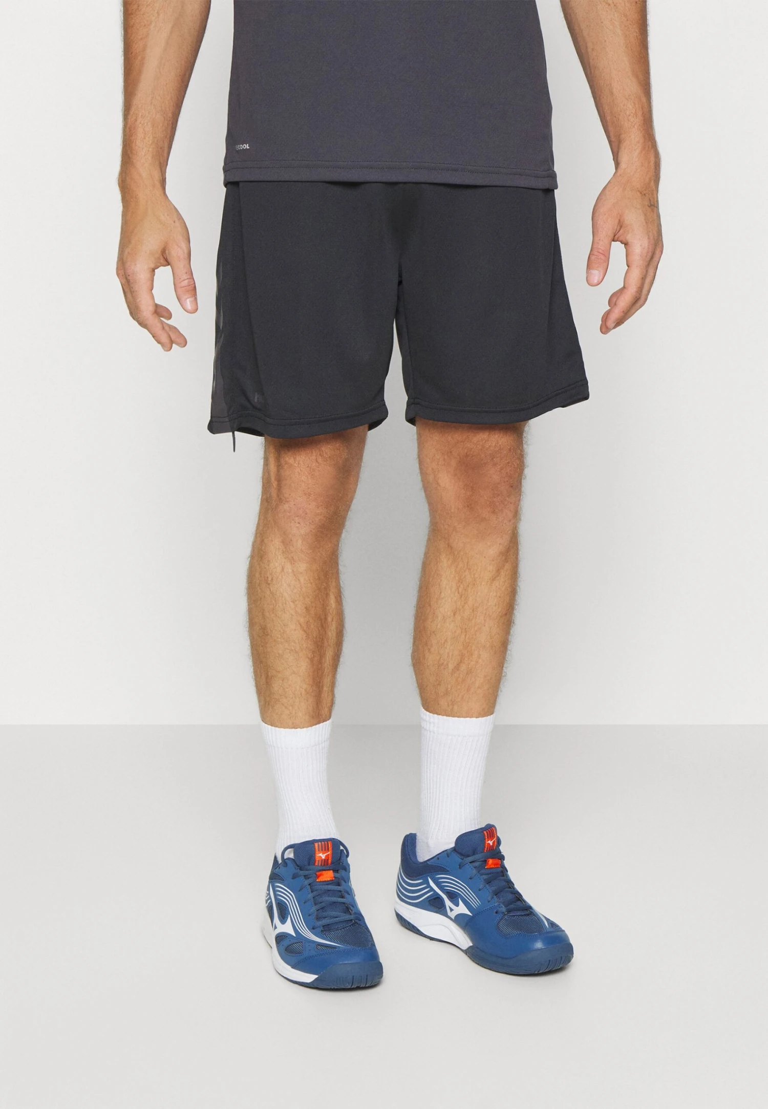 Hummel Active - Korte Broeken - Black 3 Hummel Active - Korte Broeken - Black